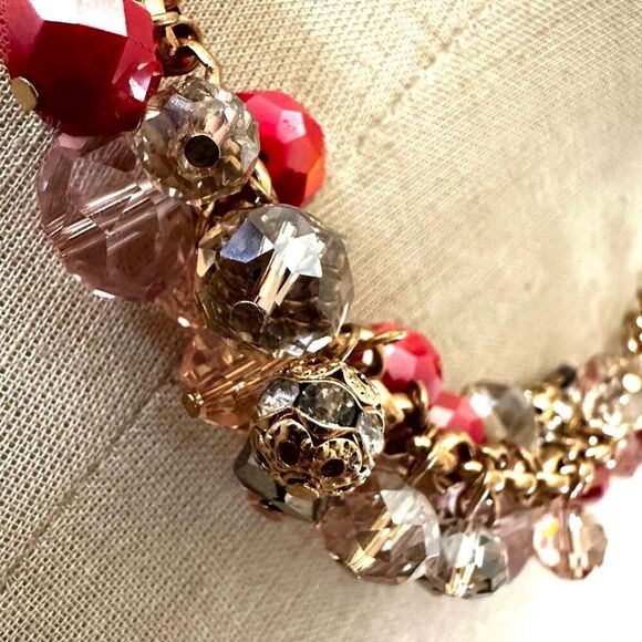 LOFT Necklace Boho Pink Cluster Beaded Bib Gold Tone necklace - Picture 3 of 7
